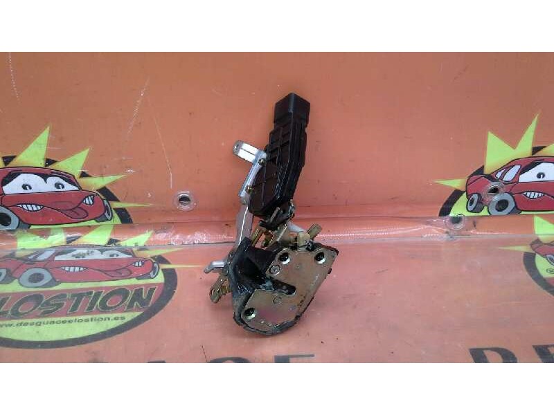 Recambio de cerradura puerta trasera izquierda para toyota corolla (e12) referencia OEM IAM   