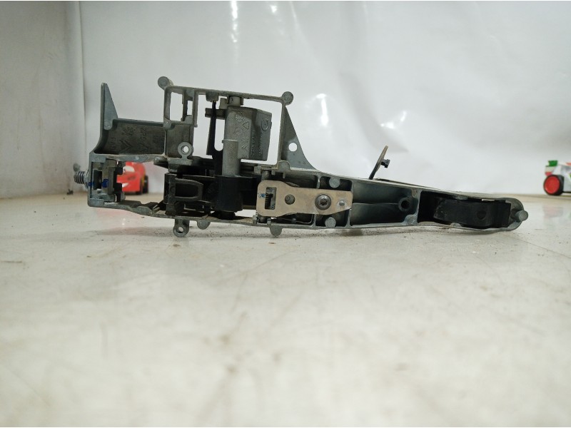 Recambio de maneta exterior delantera izquierda para citroën c4 picasso exclusive referencia OEM IAM 9680168680 9680168680 96801