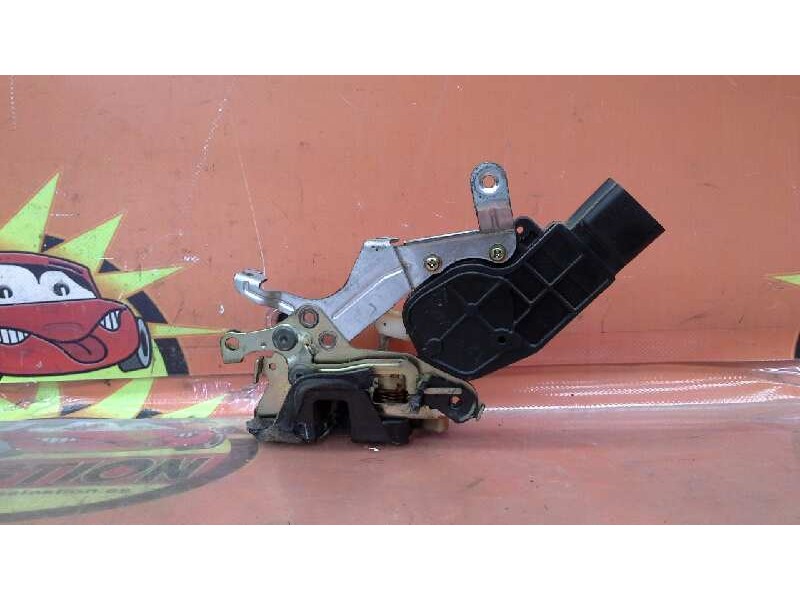 Recambio de cerradura puerta trasera izquierda para toyota corolla (e12) referencia OEM IAM   