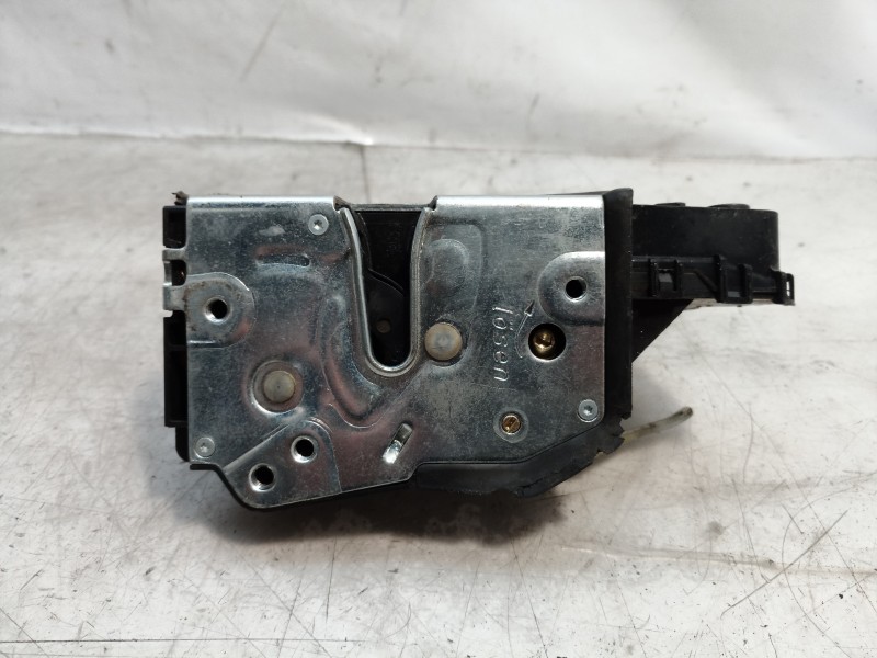 Recambio de cerradura puerta delantera derecha para bmw serie 3 berlina (e46) referencia OEM IAM   