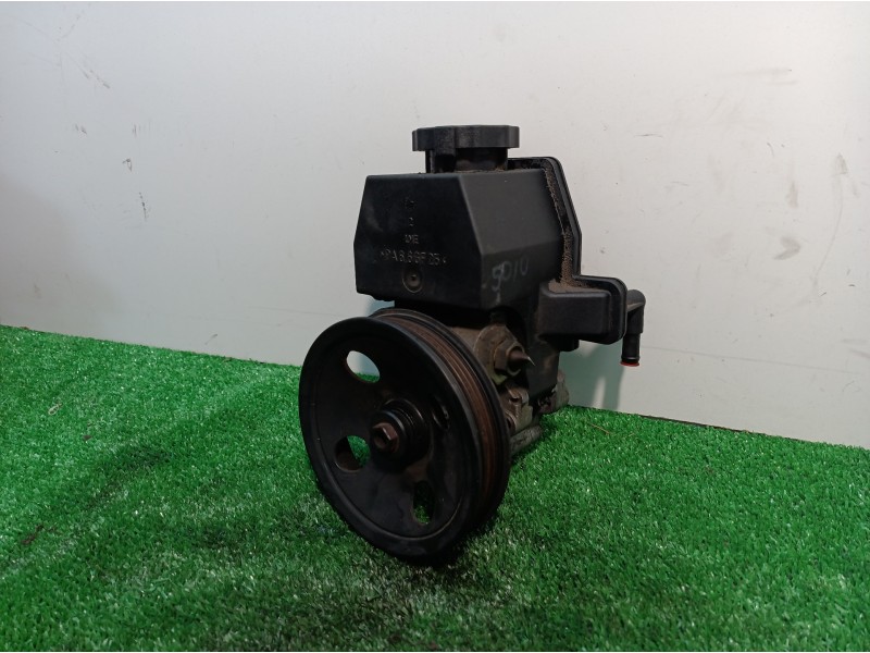 Recambio de bomba direccion para mercedes-benz clase c (w203) berlina 180 (203.035) referencia OEM IAM 0024668301 0024668301 002