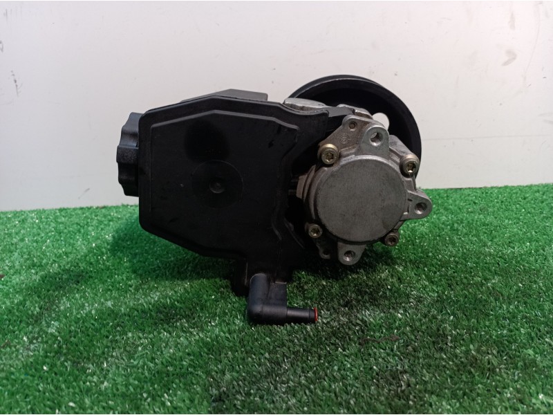 Recambio de bomba direccion para mercedes-benz clase c (w203) berlina 180 (203.035) referencia OEM IAM 0024668301 0024668301 002
