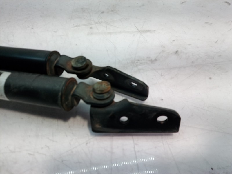 Recambio de amortiguadores maletero / porton para kia carnival ii 2.9 crdi cat referencia OEM IAM   