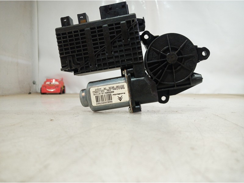 Recambio de motor elevalunas delantero derecho para citroën c4 picasso exclusive referencia OEM IAM 9682495680 9682495680 968249