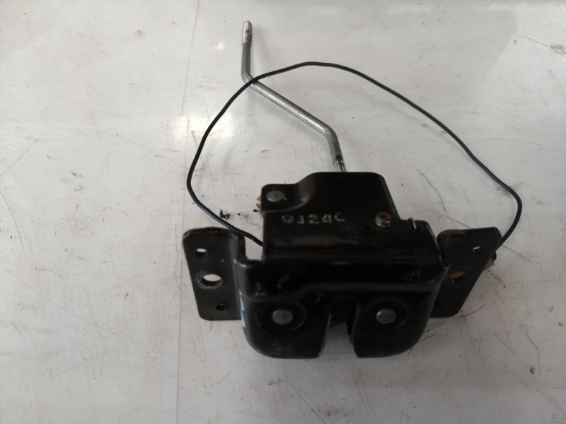 Recambio de cerradura maletero / porton para kia carnival ii 2.9 crdi cat referencia OEM IAM   