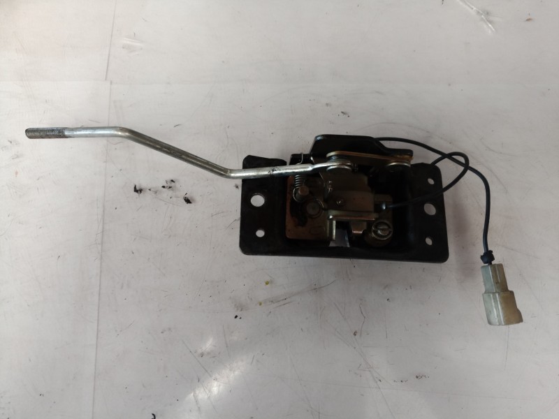 Recambio de cerradura maletero / porton para kia carnival ii 2.9 crdi cat referencia OEM IAM   