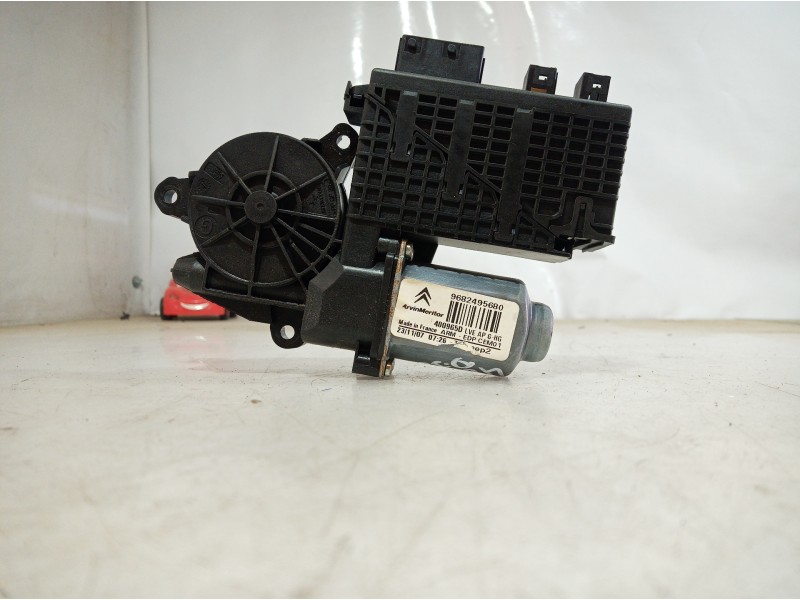 Recambio de motor elevalunas delantero izquierdo para citroën c4 picasso exclusive referencia OEM IAM 9682495680 9682495680 9682