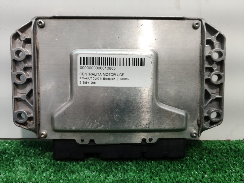 Recambio de centralita motor uce para renault clio iii exception referencia OEM IAM 215854126B 215854126B 8200504593