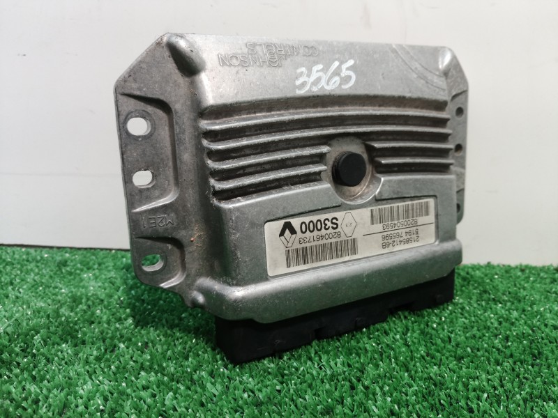 Recambio de centralita motor uce para renault clio iii exception referencia OEM IAM 215854126B 215854126B 8200504593