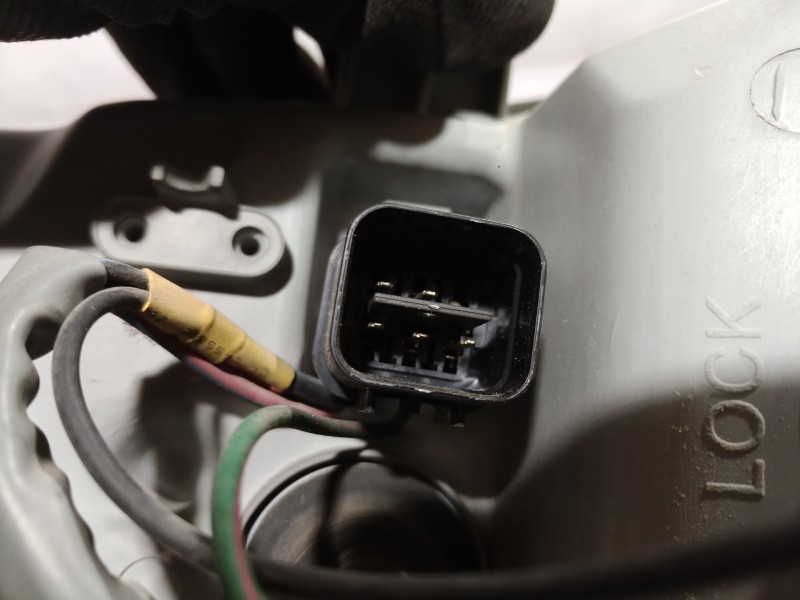 Recambio de faro derecho para kia carnival ii 2.9 crdi cat referencia OEM IAM   