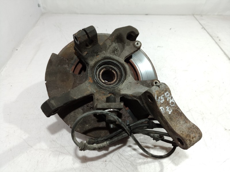 Recambio de mangueta delantera derecha para kia carnival ii 2.9 crdi cat referencia OEM IAM   