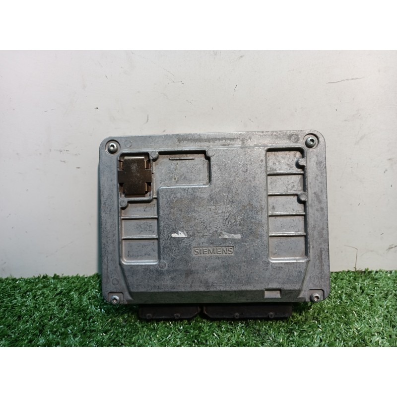 Recambio de centralita motor uce para seat ibiza (6l1) 1.2 12v referencia OEM IAM 03E906033P 03E906033P 5WP4019605
