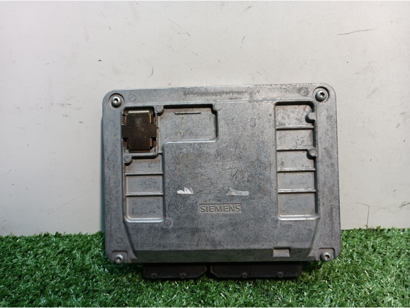 Recambio de centralita motor uce para seat ibiza (6l1) 1.2 12v referencia OEM IAM 03E906033P 03E906033P 5WP4019605