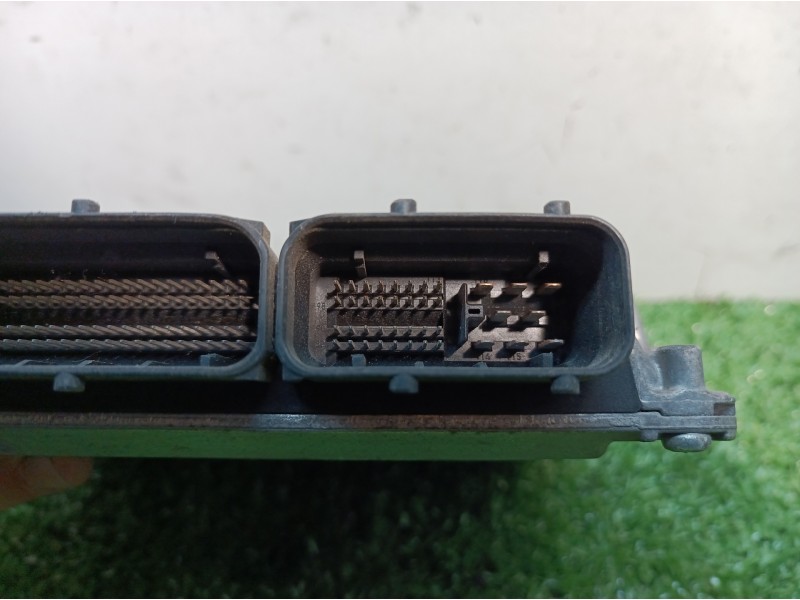 Recambio de centralita motor uce para seat ibiza (6l1) 1.2 12v referencia OEM IAM 03E906033P 03E906033P 5WP4019605