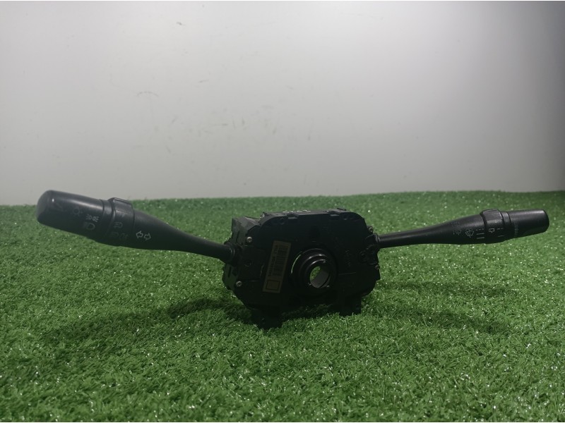 Recambio de mando multifuncion para nissan terrano/terrano.ii (r20) sport referencia OEM IAM 54034646A 54034646A 36940B