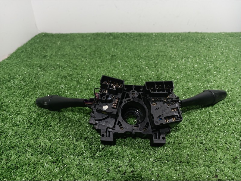 Recambio de mando multifuncion para nissan terrano/terrano.ii (r20) sport referencia OEM IAM 54034646A 54034646A 36940B