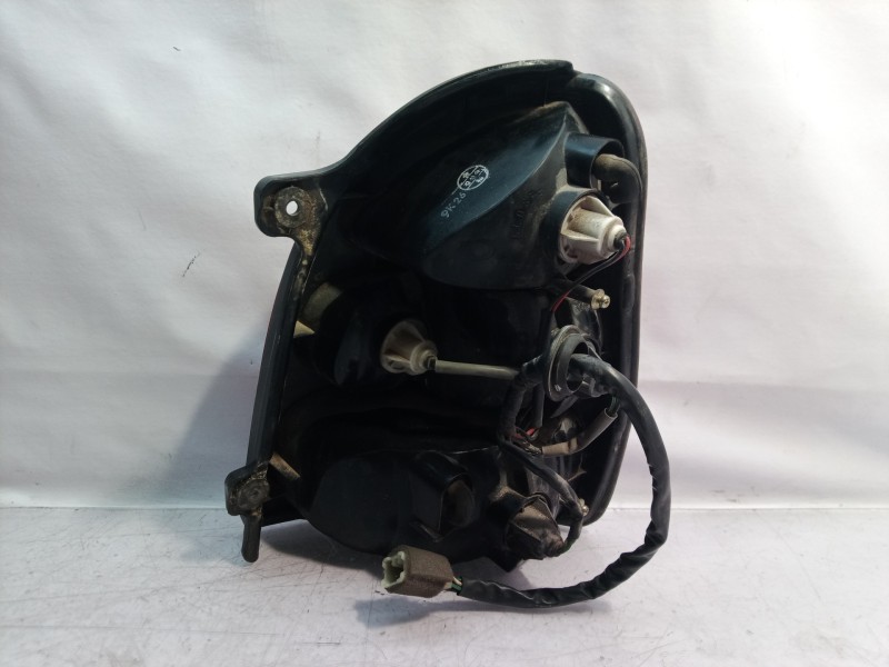 Recambio de piloto trasero izquierdo para kia carnival ii 2.9 crdi cat referencia OEM IAM   