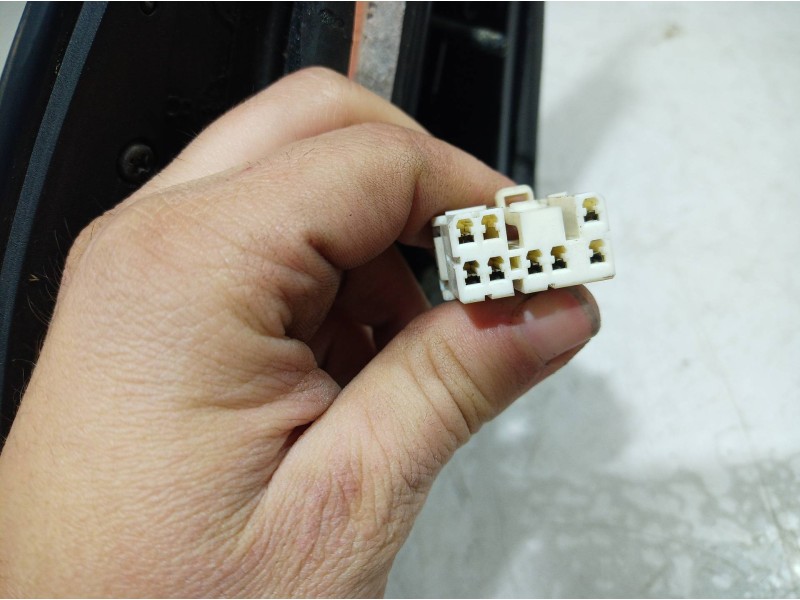 Recambio de retrovisor derecho para kia carnival ii 2.9 crdi cat referencia OEM IAM 012107 012107 012107