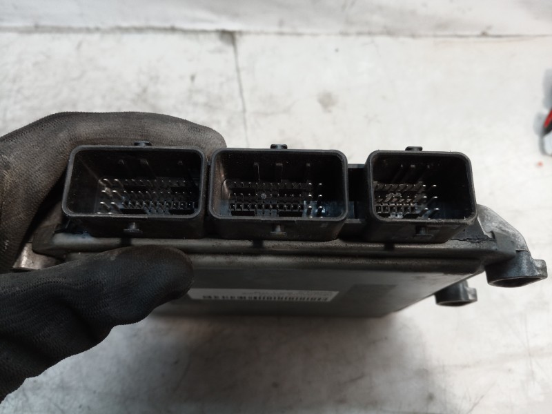 Recambio de centralita motor uce para peugeot 407 sport referencia OEM IAM 5WS40167GT 5WS40167GT 5WS40167GT