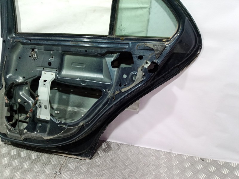 Recambio de puerta trasera derecha para mercedes-benz clase c (w203) familiar referencia OEM IAM   