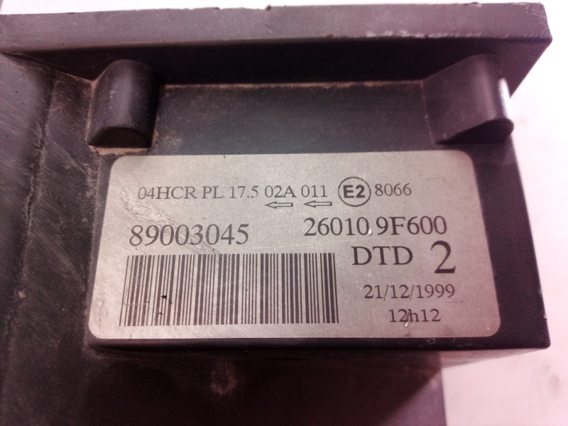 Recambio de faro derecho para nissan primera berlina (p11) básico referencia OEM IAM 89003045 89003045 89003045