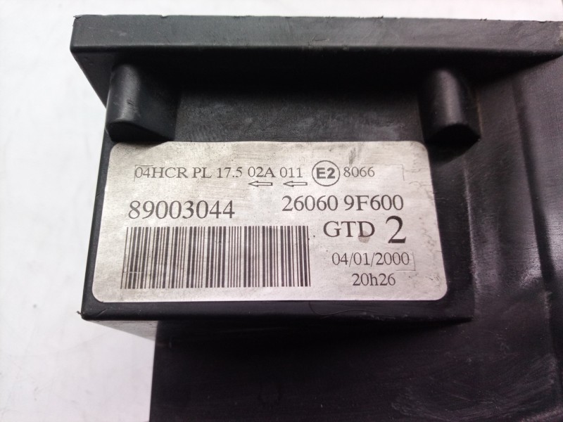 Recambio de faro izquierdo para nissan primera berlina (p11) básico referencia OEM IAM 89003044 89003044 89003044