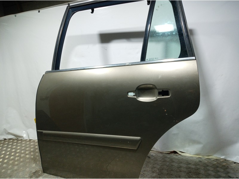 Recambio de puerta trasera izquierda para citroën c4 picasso exclusive referencia OEM IAM   