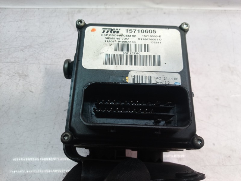 Recambio de abs para peugeot 407 st confort referencia OEM IAM 15710605 15710605 9661702380