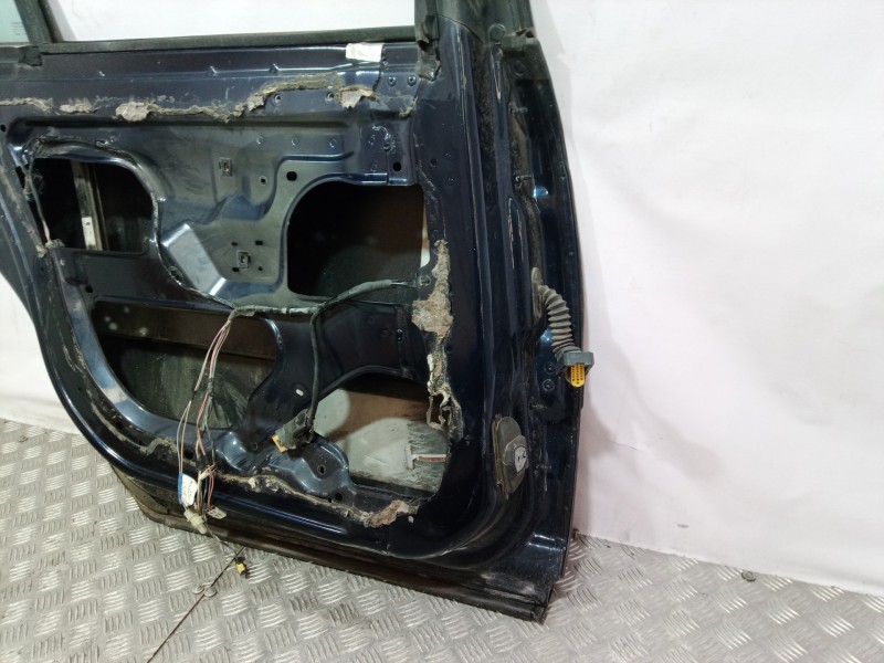 Recambio de puerta trasera izquierda para renault vel satis (bj0) referencia OEM IAM   