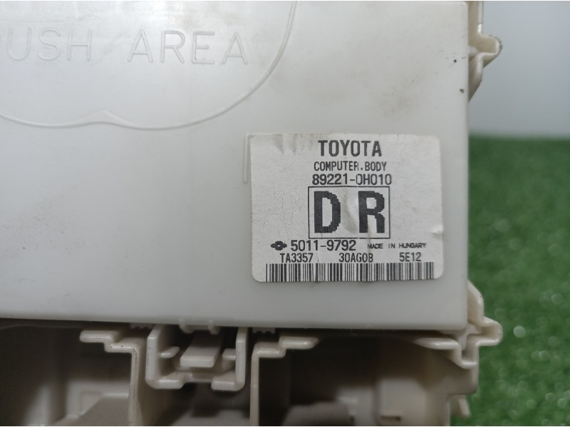 Recambio de caja reles / fusibles para peugeot 108 active referencia OEM IAM 892210H010 892210H010 827300H060A