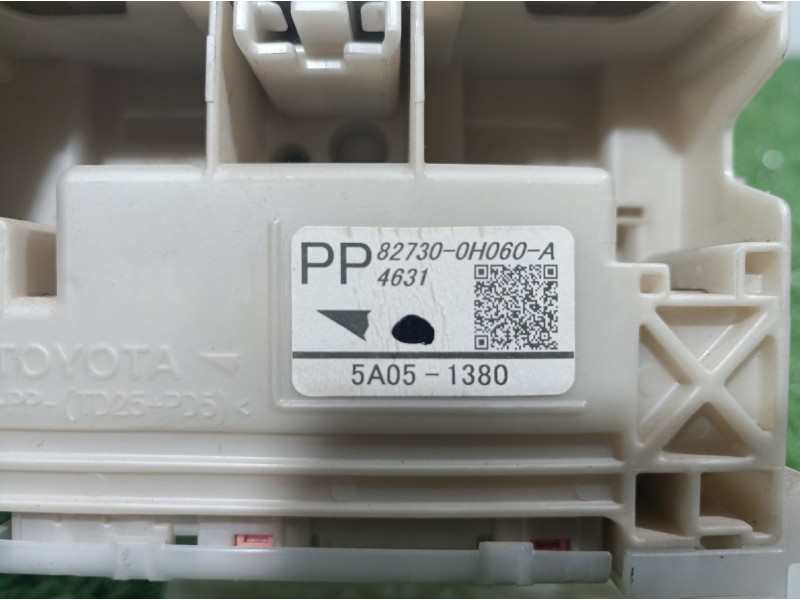 Recambio de caja reles / fusibles para peugeot 108 active referencia OEM IAM 892210H010 892210H010 827300H060A