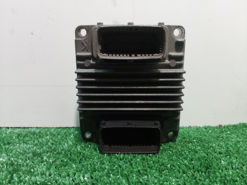 Recambio de centralita motor uce para chevrolet evanda referencia OEM IAM 12211619 12211619 12211619