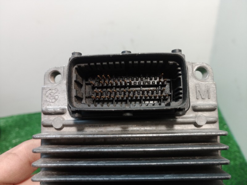 Recambio de centralita motor uce para chevrolet evanda referencia OEM IAM 12211619 12211619 12211619