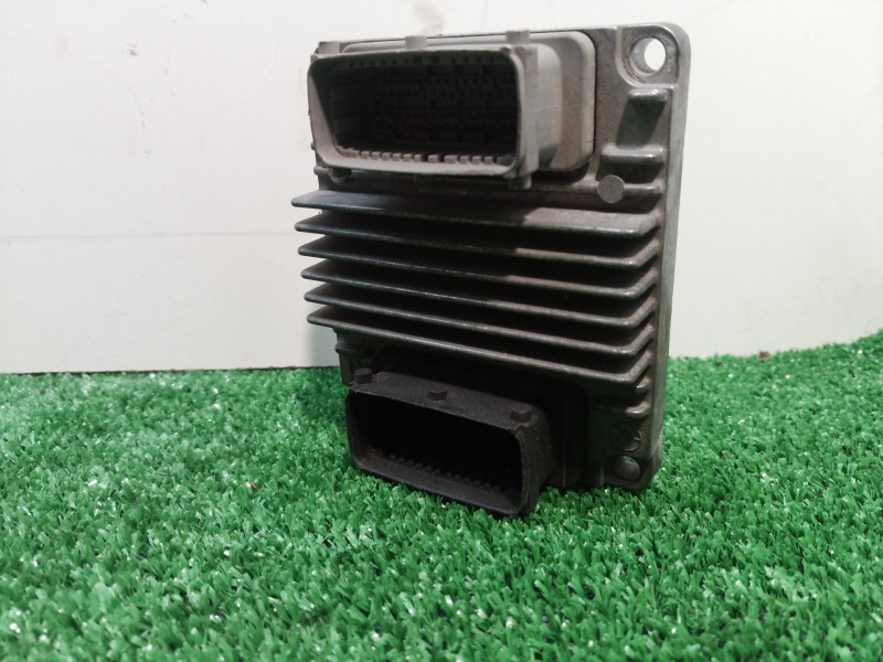 Recambio de centralita motor uce para chevrolet evanda referencia OEM IAM 12211619 12211619 12211619