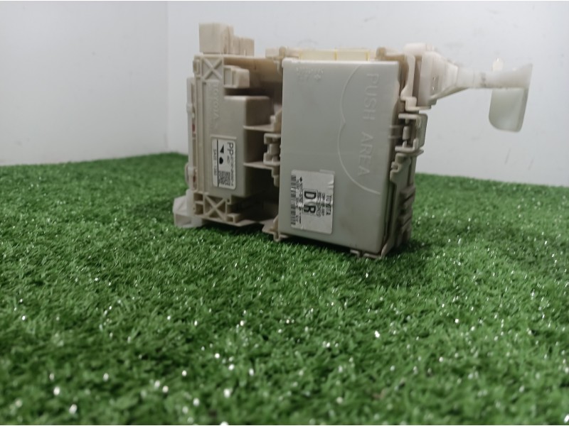 Recambio de caja reles / fusibles para peugeot 108 active referencia OEM IAM 892210H010 892210H010 827300H060A