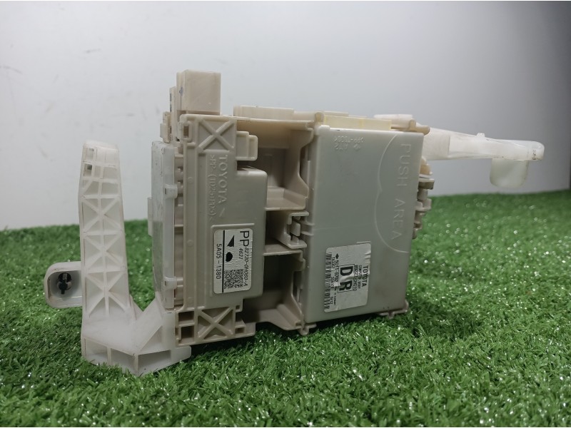 Recambio de caja reles / fusibles para peugeot 108 active referencia OEM IAM 892210H010 892210H010 827300H060A