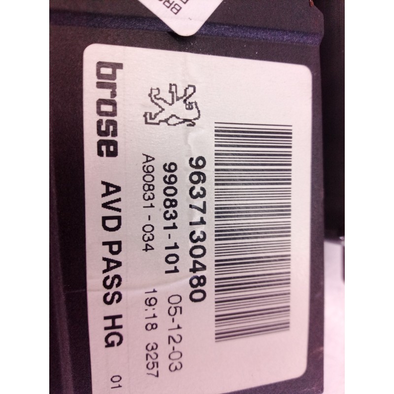 Recambio de motor elevalunas delantero derecho para peugeot 307 break / sw (s1) break xs referencia OEM IAM 0130821766 013082176