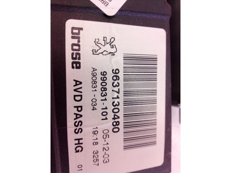 Recambio de motor elevalunas delantero derecho para peugeot 307 break / sw (s1) break xs referencia OEM IAM 0130821766 013082176