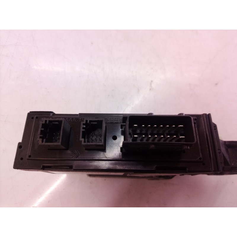 Recambio de motor elevalunas delantero derecho para peugeot 307 break / sw (s1) break xs referencia OEM IAM 0130821766 013082176