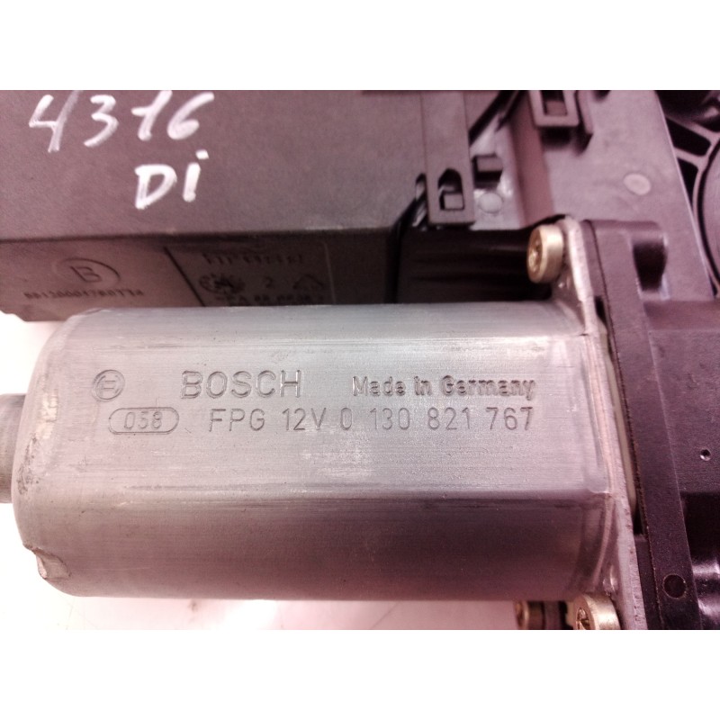 Recambio de motor elevalunas delantero izquierdo para peugeot 307 break / sw (s1) break xs referencia OEM IAM 0130821767 0130821