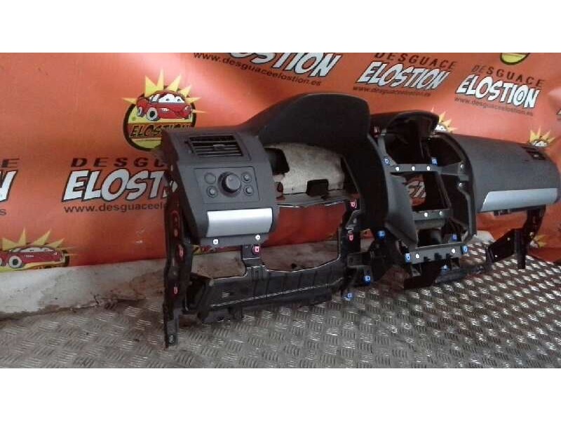 Recambio de salpicadero para opel zafira b essentia referencia OEM IAM   