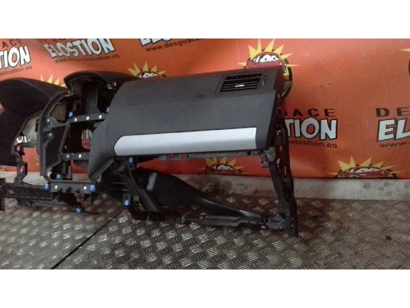 Recambio de salpicadero para opel zafira b essentia referencia OEM IAM   