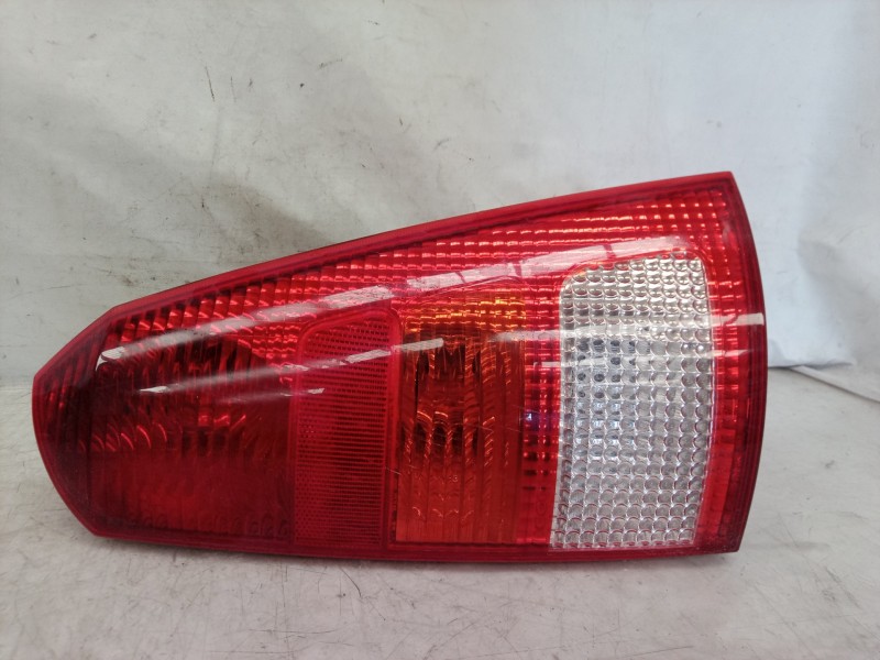 Recambio de piloto trasero derecho para ford focus berlina (cak) ambiente referencia OEM IAM   