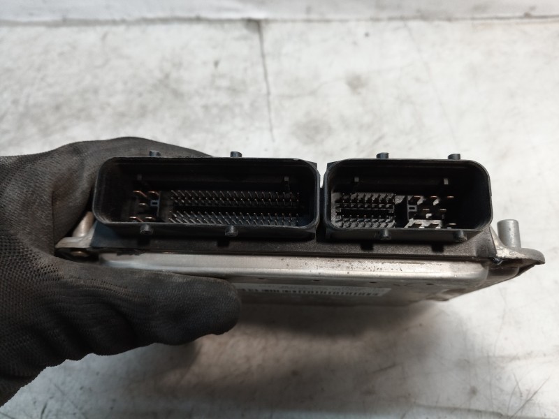 Recambio de centralita motor uce para seat leon (1m1) signo referencia OEM IAM 0281010229 0281010229 038906012BT