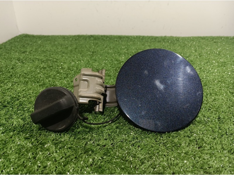 Recambio de tapa exterior combustible para peugeot 108 active referencia OEM IAM   