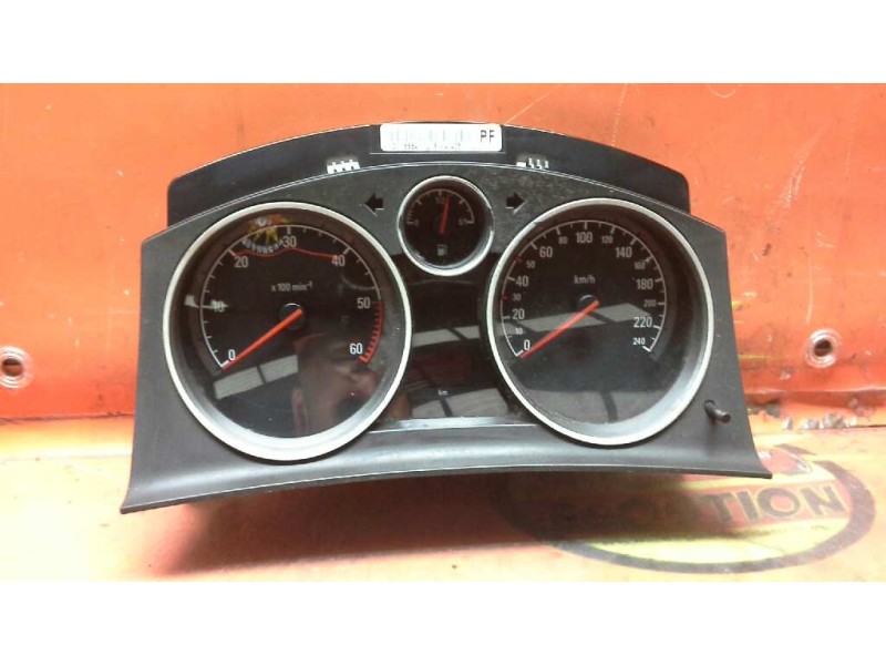 Recambio de cuadro instrumentos para opel zafira b essentia referencia OEM IAM 13216684  