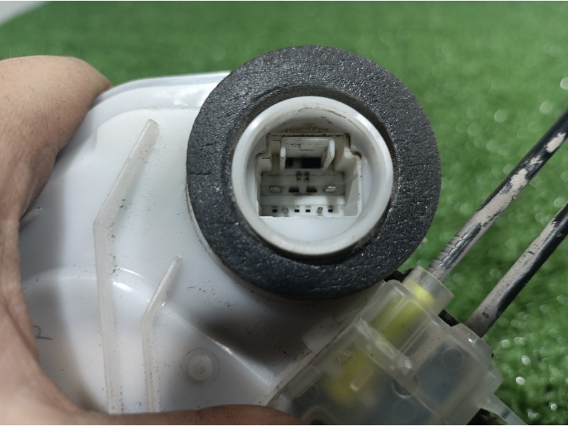 Recambio de cerradura puerta trasera izquierda para peugeot 108 active referencia OEM IAM   