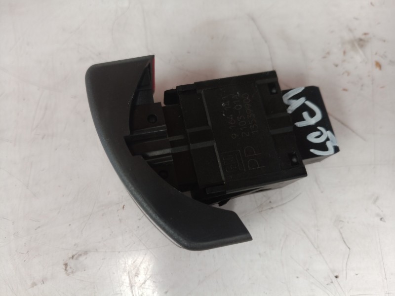 Recambio de warning para opel corsa c sri referencia OEM IAM 9164141 9164141 9164141