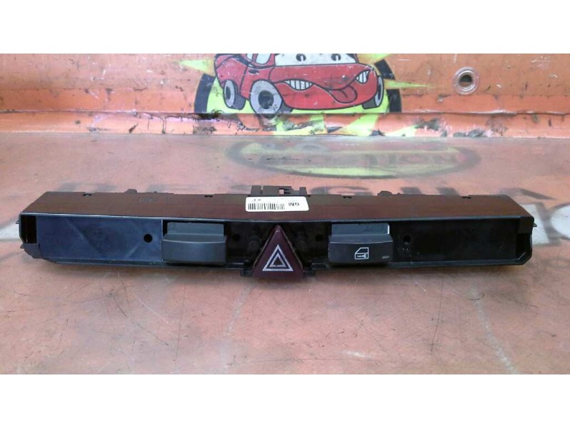 Recambio de warning para opel zafira b essentia referencia OEM IAM 13100105 13100105 