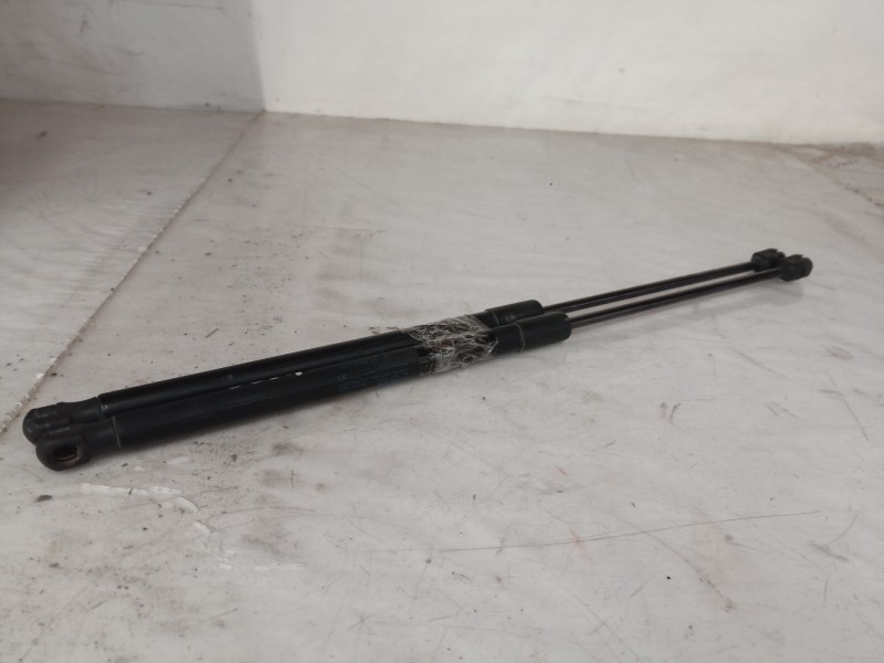 Recambio de amortiguadores maletero / porton para volkswagen polo (6r1) advance referencia OEM IAM 6R6827550 6R6827550 6R6827550